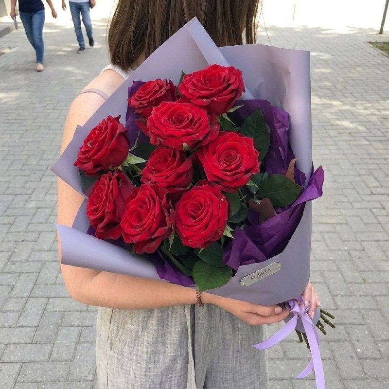 Моно-букет из красных роз